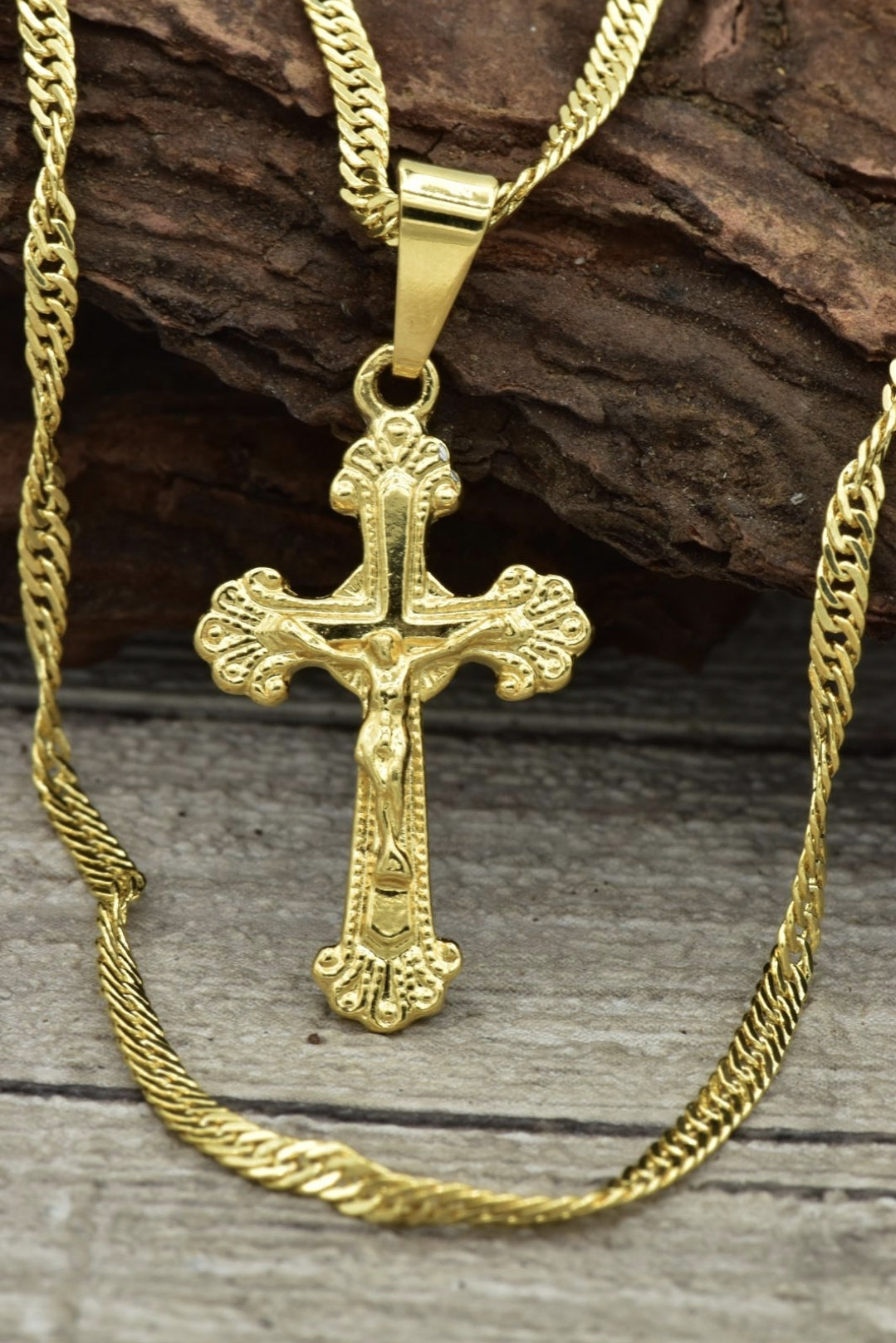 Cadena Singapur 65cm + Colgante Cruz Del Señor De Los Milagros