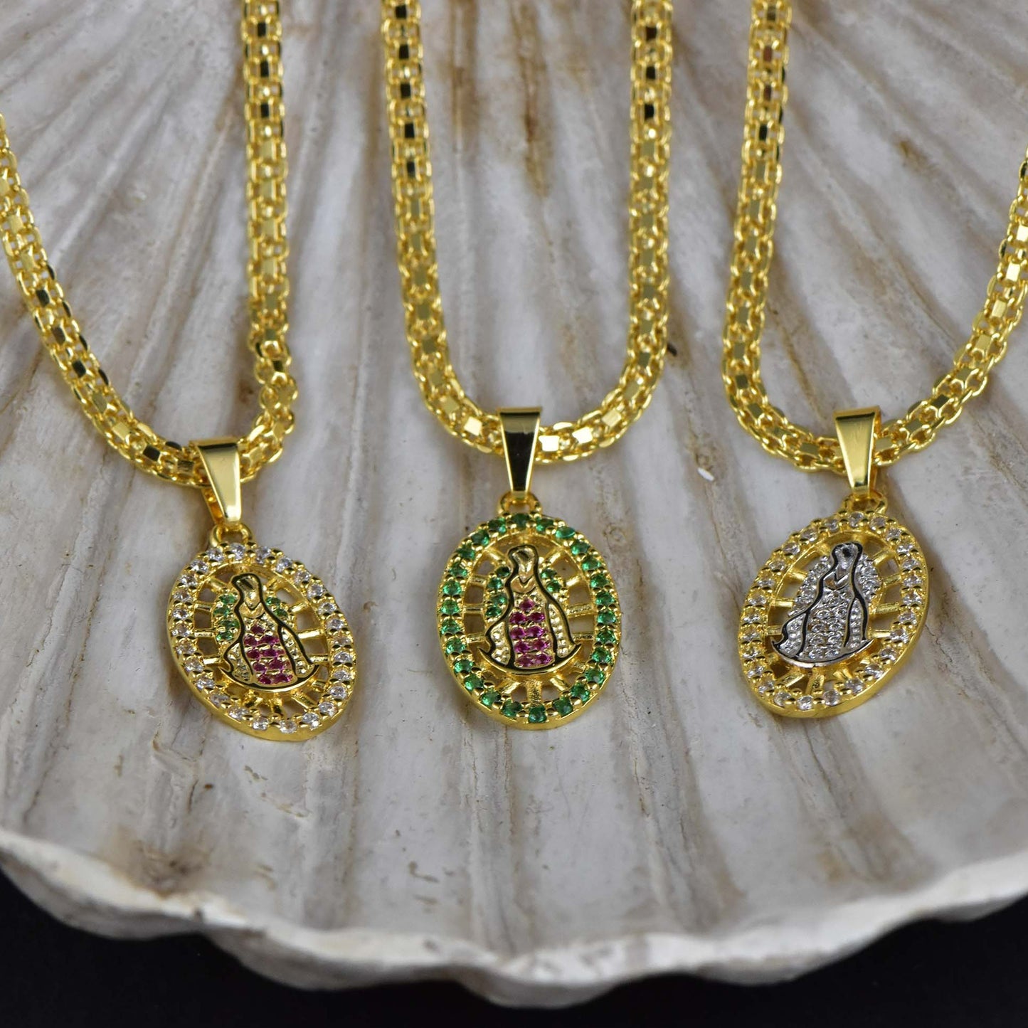 Cadena Chinisca 45cm + Colgante Virgen Guadalupe Swarovski